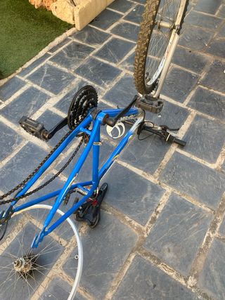 Bicicleta azul para adolescentes/adultos