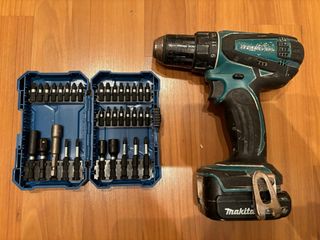 Taladro Makita con juego de puntas