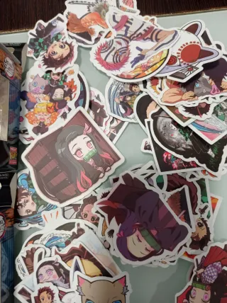 2 Minifunkos Demon Slayer + Stickers