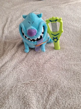 Peluche perro azul con accesorio