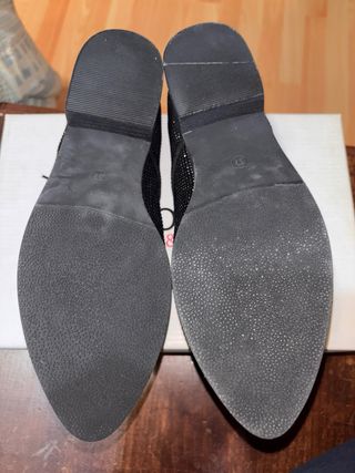 Zapatos negros con brillos Talla 37