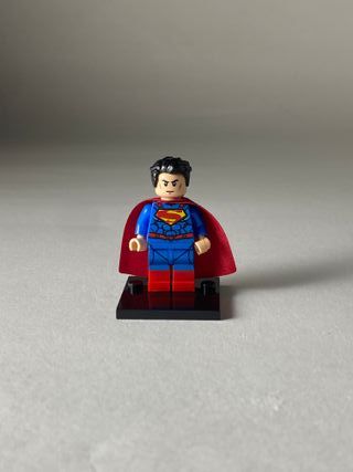 Superman - Figurine Type Lego DC 7