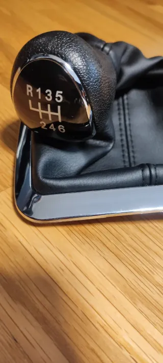 Pomo/funda de cambio 6 marchas + funda