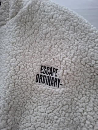 Chaqueta borrego con capucha talla M