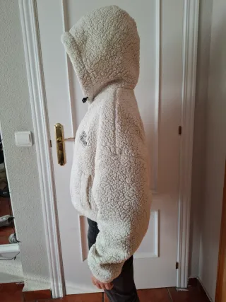 Chaqueta borrego con capucha talla M