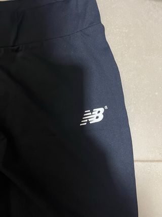 Pantalones rectos New Balance