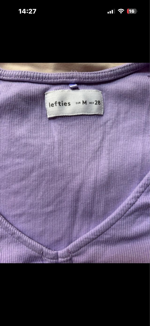 Camiseta  fruncida lila M