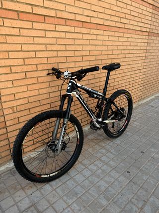 Bicicleta de montaña Cube AMS 150 Pro Doble Susp.