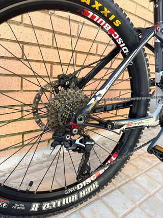 Bicicleta de montaña Cube AMS 150 Pro Doble Susp.