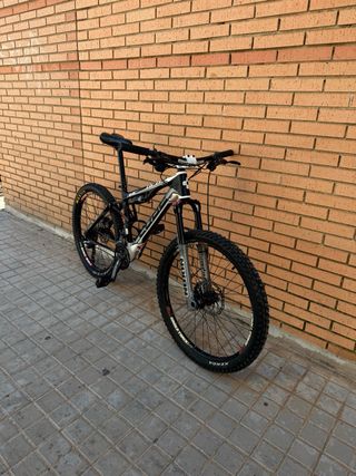 Bicicleta de montaña Cube AMS 150 Pro Doble Susp.