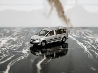 Rietze VW Caddy Maxi MK3 1:87