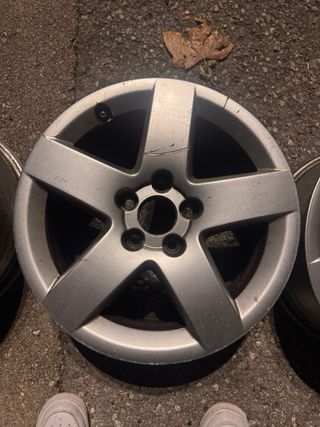 Llantas Audi A3 16 pulgadas