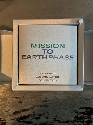 Omega x Swatch MoonSwatch Earthphase