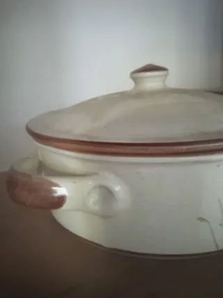 Centro tavola in terracotta decorato