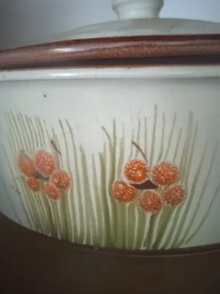 Centro tavola in terracotta decorato