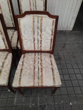 Juego de 6 sillas de madera antiguas muy bonitas