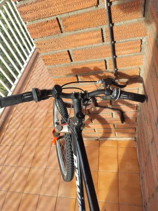 Bicicleta BTWIN Negra