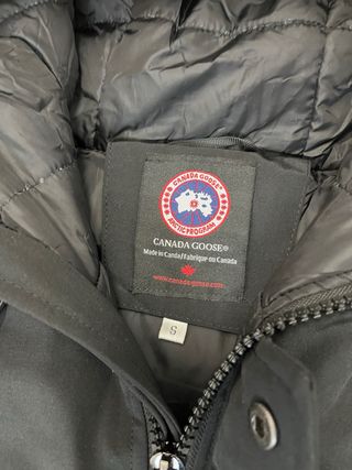 Giacca Canada Goose nera con cappuccio