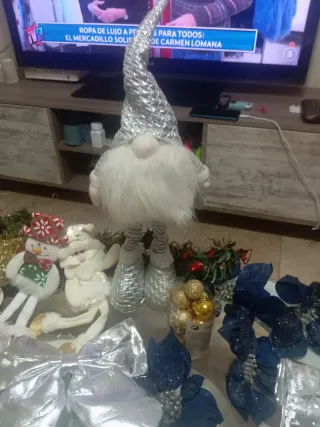 Adornos Navideños: Rojo, Azul y Plateado