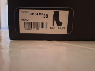 Stivaletti donna camoscio con plateau n.38