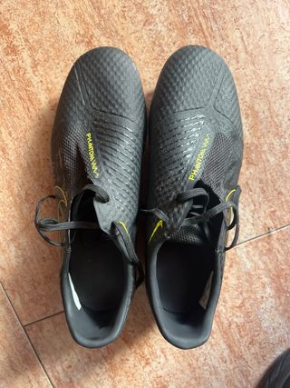 Zapatillas Fútbol Nike Negras y Amarillas