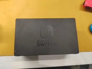 Nintendo Switch Azul y Rojo con Deck