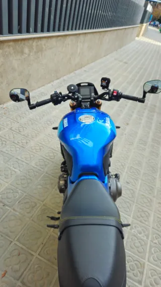 Yamaha XSR 900 Legend Blue