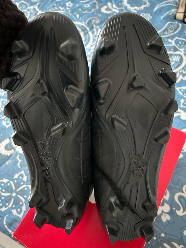 Scarpini da calcio Adidas n. 44