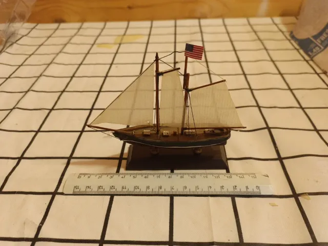 Modellino Nave America