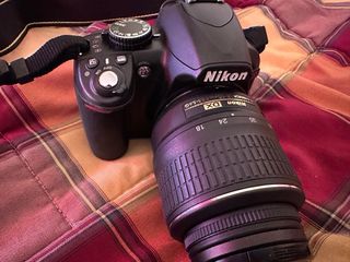 Cámara Nikon D3100 + Cargador MH-24