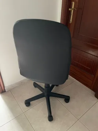 2 Sillas de Escritorio Negras, cerca de Santiago
