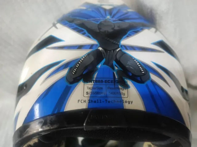 Casco da moto bianco e blu