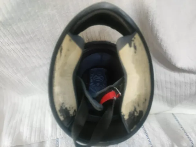 Casco da moto bianco e blu