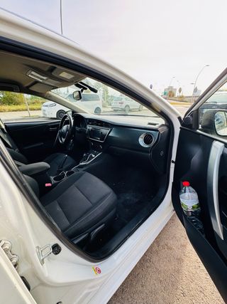 Toyota Auris 2014 Hybrid