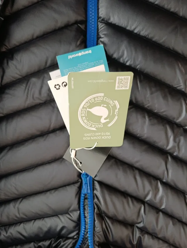 Plumas Trango World negro nuevo con etiquetas