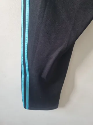 Pantalón Adidas chándal negro turquesa
