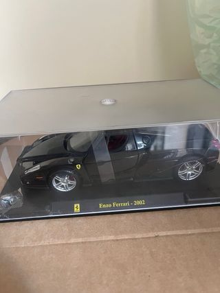 Ferrari Enzo 1:24