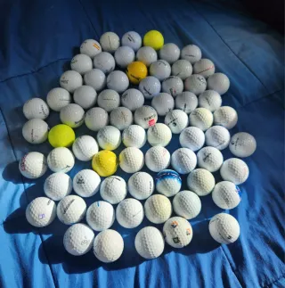 Lote de 140 Pelotas de Golf Variadas