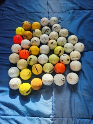 Lote de 140 Pelotas de Golf Variadas