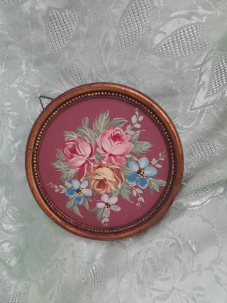 Cornice rotonda dipinta a mano