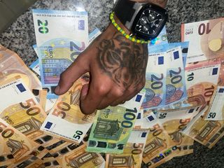 Reloj NAVIFORCE Negro y Plateado