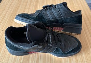 Adidas Forum 84 Low ADV Negras