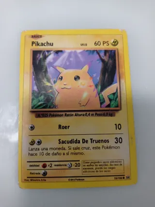 Carta Pokémon Pikachu Básico 2016