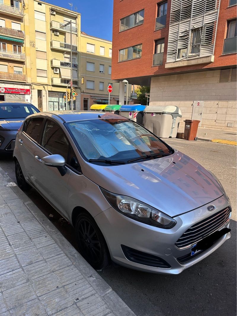 Ford Fiesta 2013 - foto 1