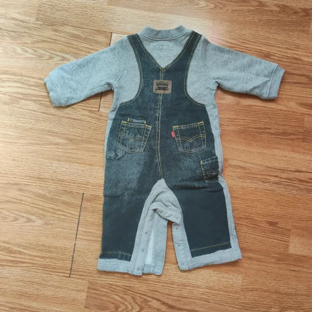 Tuta neonato grigia con salopette Levi's 70-75cm