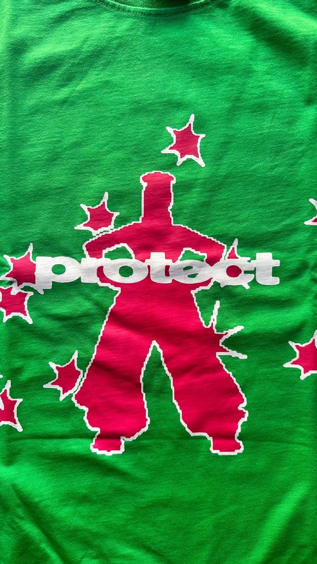 Camiseta Protect London Verde y Roja