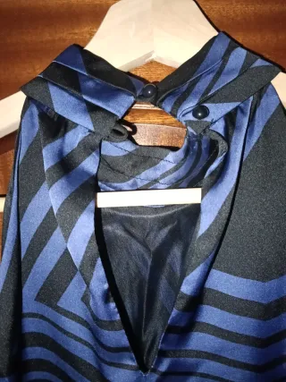 Vestido fiesta halter azul y negro