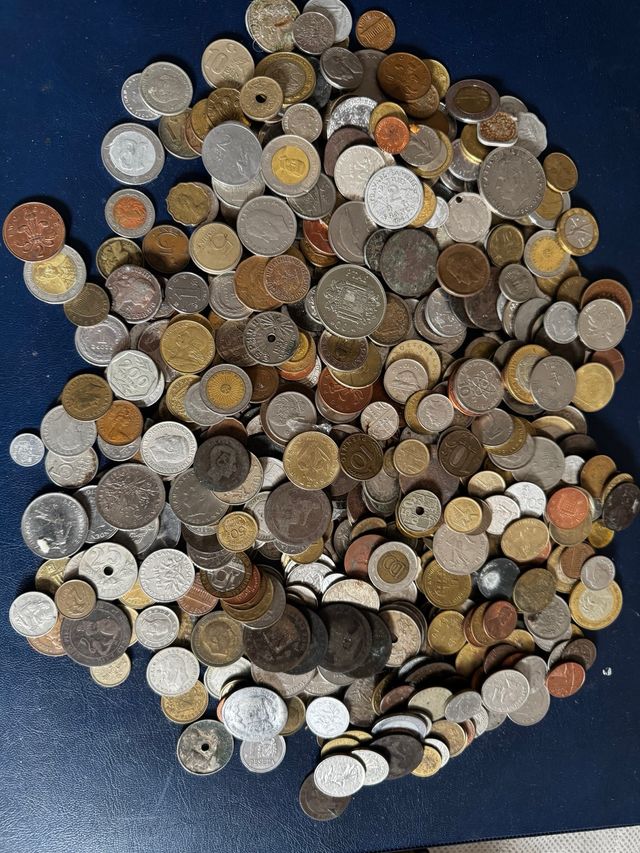 Lotto 2,7 kg Monete del Mondo - Europa, Asia