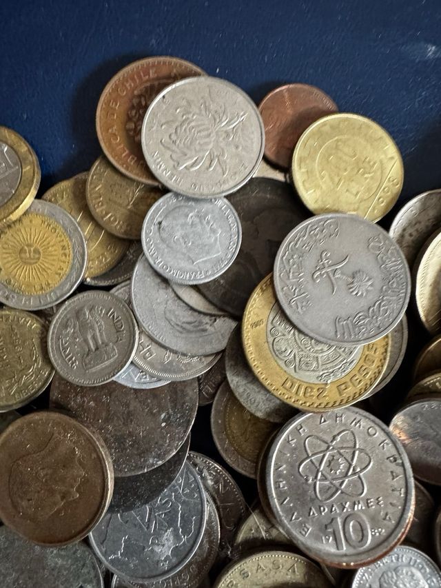 Lotto 2,7 kg Monete del Mondo - Europa, Asia