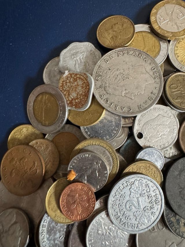 Lotto 2,7 kg Monete del Mondo - Europa, Asia